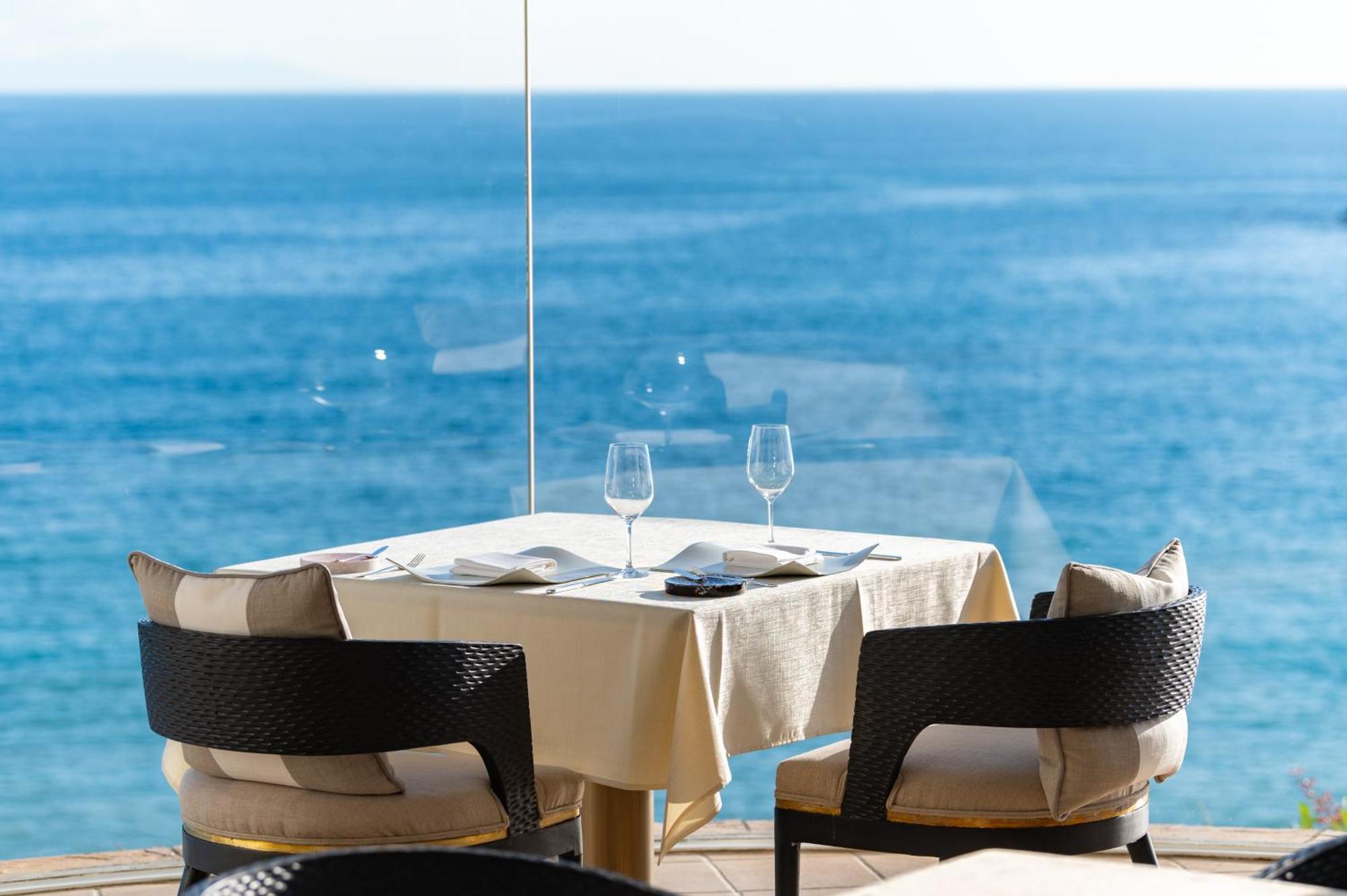 Hayama Hotel Otowa No Mori Jokoszuka Kültér fotó